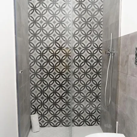 305 Apartment Catania * Catania