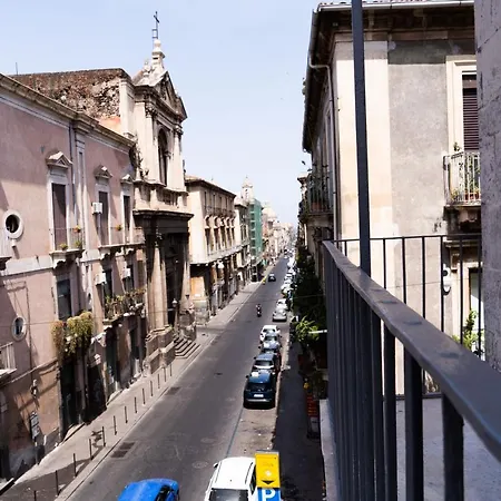 305 Apartment Catania Apartment *